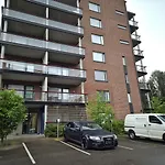 アパート Spacious For 4 *
