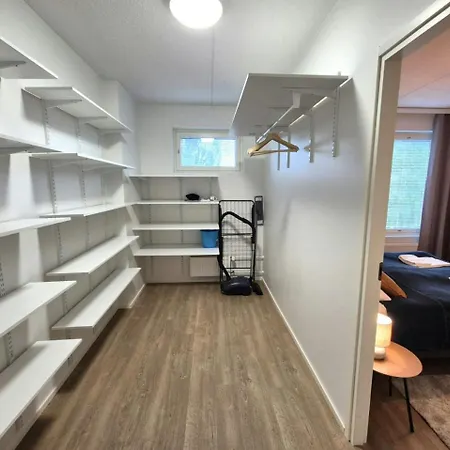 Spacious For 4 Lahti