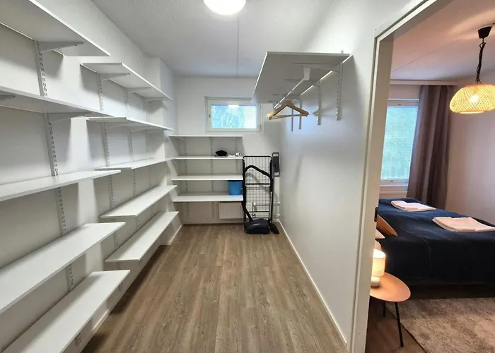 Spacious For 4 Лахти