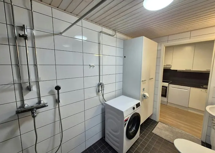 Spacious For 4 Лахти